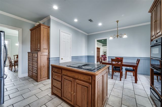 1827 Dr Sanders Road, Aubrey, TX 76227