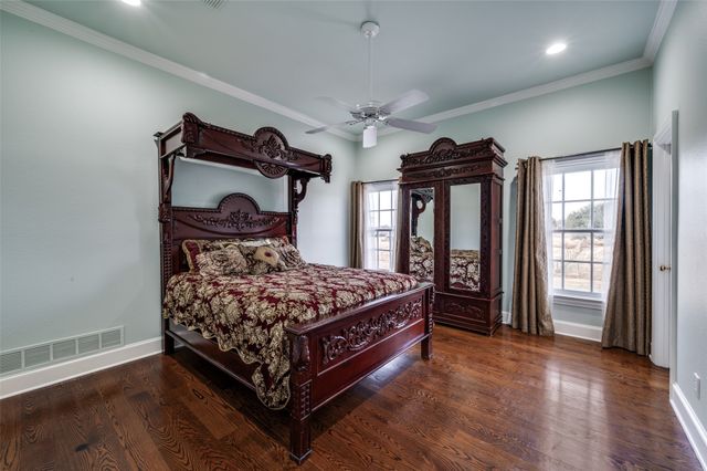 1827 Dr Sanders Road, Aubrey, TX 76227