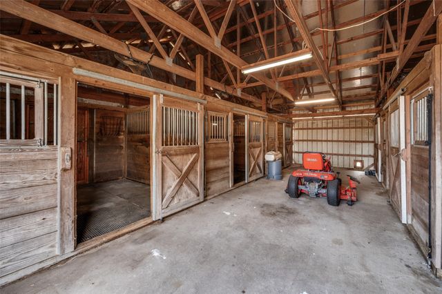 1827 Dr Sanders Road, Aubrey, TX 76227