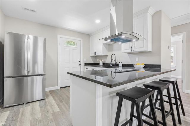 988 15th Street, Newport News, VA 23607
