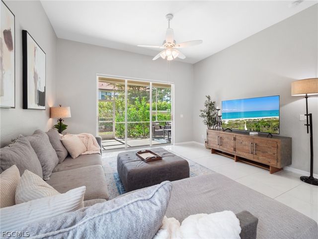 15620 Laguna Hills DR, Fort Myers, FL 33908