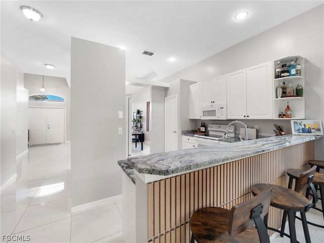 15620 Laguna Hills DR, Fort Myers, FL 33908