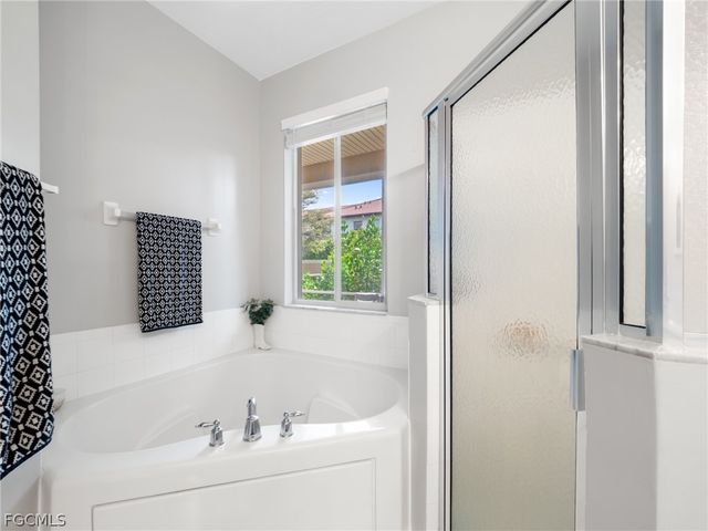 15620 Laguna Hills DR, Fort Myers, FL 33908