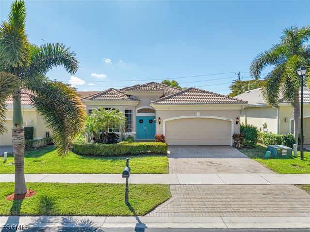 15620 Laguna Hills DR, Fort Myers, FL 33908