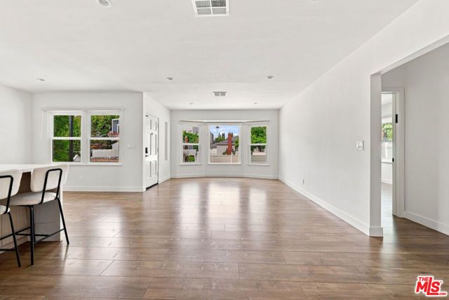 6328 Camellia Avenue, Los Angeles, CA 91606