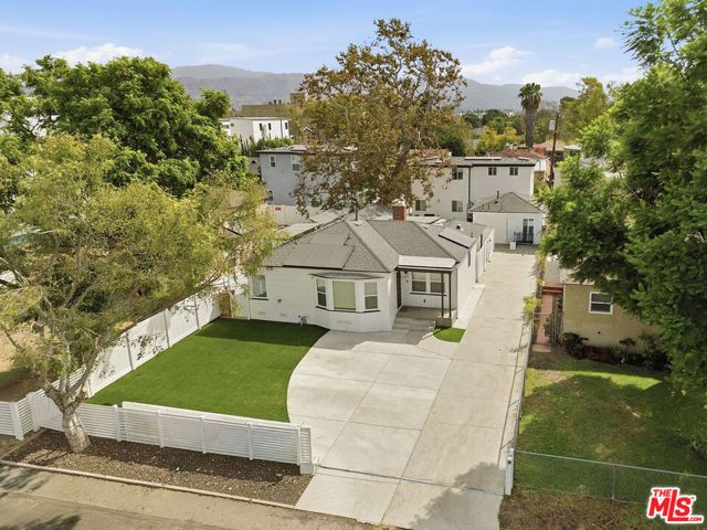 6328 Camellia Avenue, Los Angeles, CA 91606