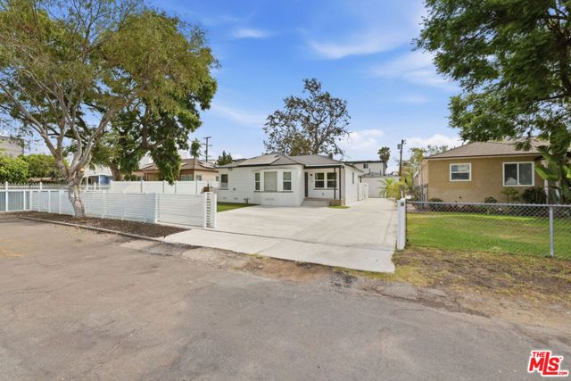 6328 Camellia Avenue, Los Angeles, CA 91606