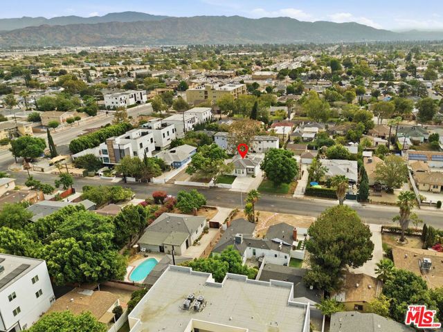 6328 Camellia Avenue, Los Angeles, CA 91606