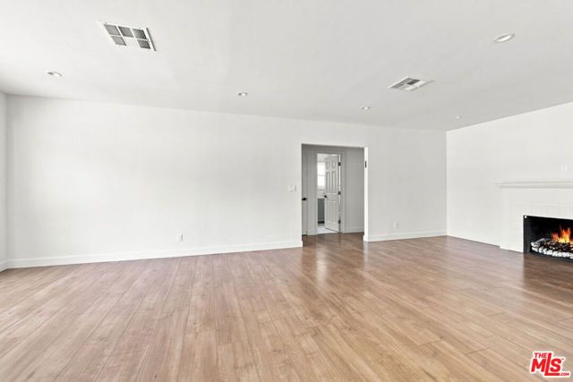 6328 Camellia Avenue, Los Angeles, CA 91606