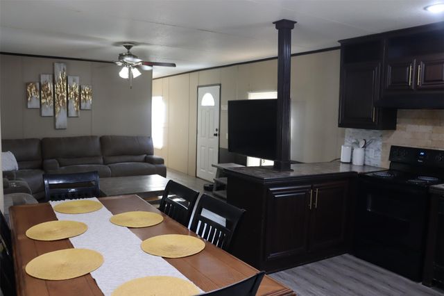 132 Kiowa Court, Rosharon, TX 77583