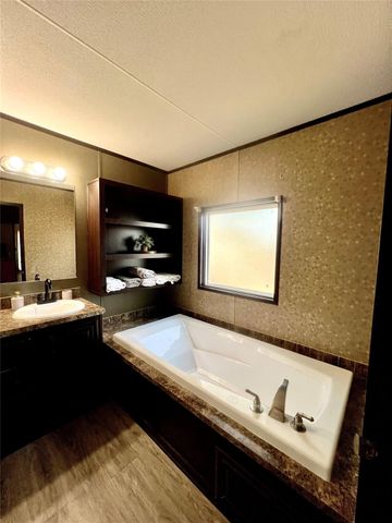 132 Kiowa Court, Rosharon, TX 77583