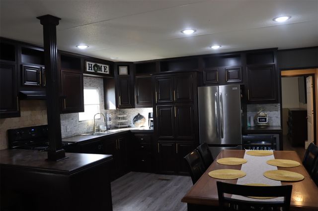 132 Kiowa Court, Rosharon, TX 77583