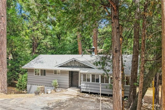 24978 Faulhorn, Crestline, CA 92325