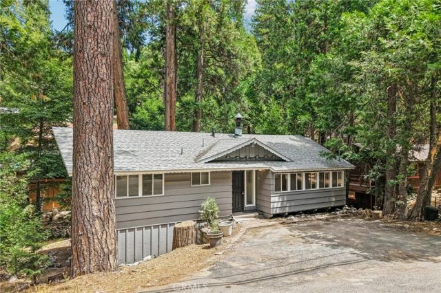 24978 Faulhorn, Crestline, CA 92325