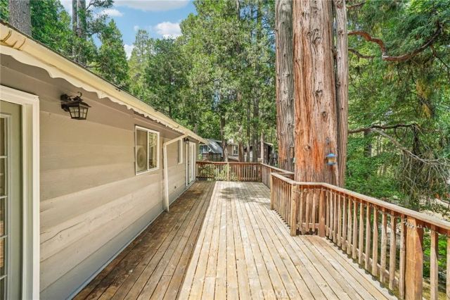 24978 Faulhorn, Crestline, CA 92325