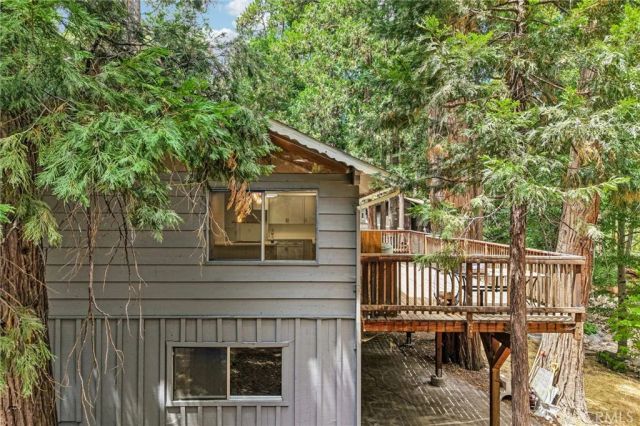 24978 Faulhorn, Crestline, CA 92325