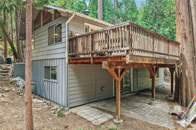 24978 Faulhorn, Crestline, CA 92325