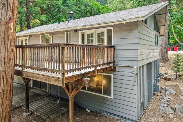 24978 Faulhorn, Crestline, CA 92325
