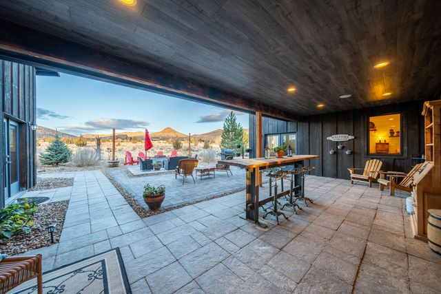 15660 SW Rangeland Drive, Powell Butte, OR 97753