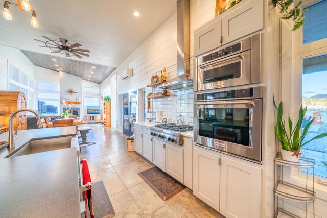 15660 SW Rangeland Drive, Powell Butte, OR 97753