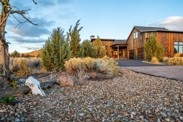 15660 SW Rangeland Drive, Powell Butte, OR 97753