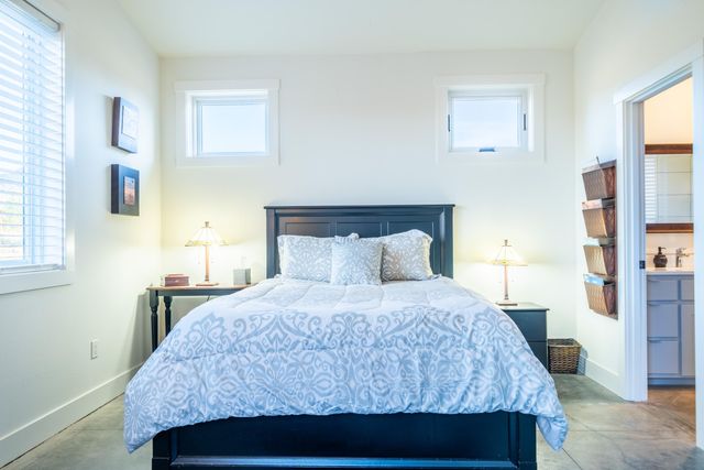 15660 SW Rangeland Drive, Powell Butte, OR 97753