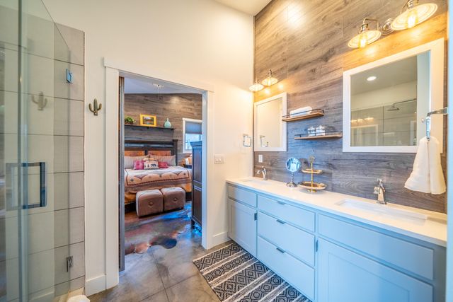 15660 SW Rangeland Drive, Powell Butte, OR 97753