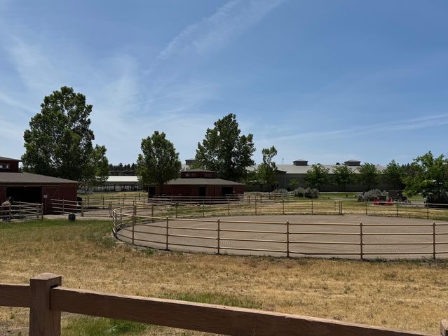 15660 SW Rangeland Drive, Powell Butte, OR 97753