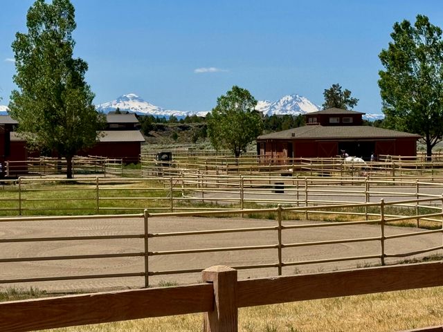 15660 SW Rangeland Drive, Powell Butte, OR 97753