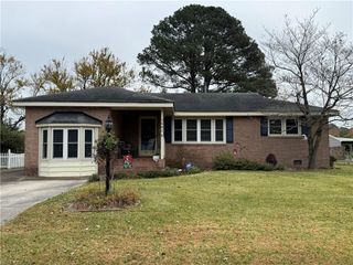 1441 Boxwood DR, Chesapeake, VA 23323