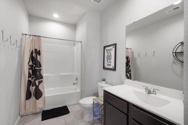 10636 Aspiration Lane SW, Albuquerque, NM 87121