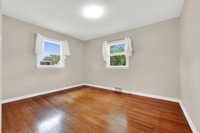 N85W17124 Lee PLACE, Menomonee Falls, WI 53051