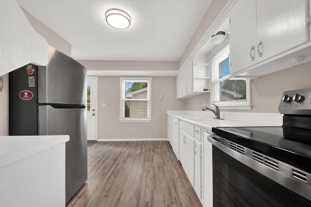 N85W17124 Lee PLACE, Menomonee Falls, WI 53051
