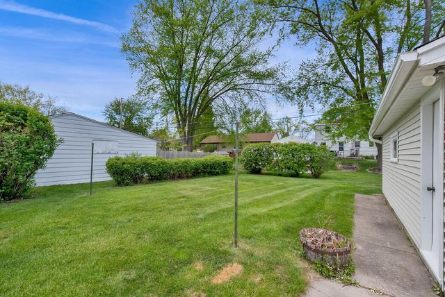 N85W17124 Lee PLACE, Menomonee Falls, WI 53051