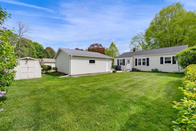 N85W17124 Lee PLACE, Menomonee Falls, WI 53051