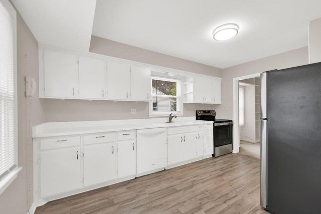 N85W17124 Lee PLACE, Menomonee Falls, WI 53051