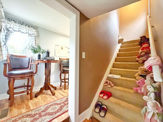 320 W Donovan Avenue, Woodstock, IL 60098