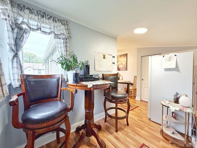 320 W Donovan Avenue, Woodstock, IL 60098