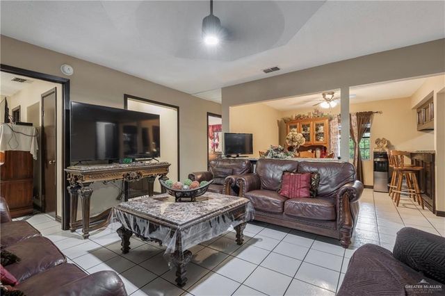 44 San Bernardo Street, Rio Grande City, TX 78582