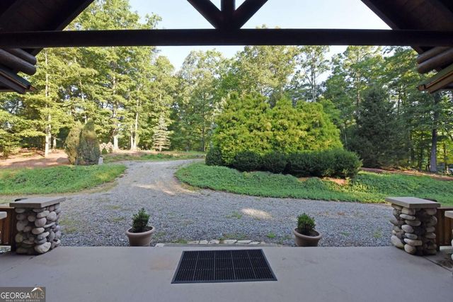 2682 Douthit Road, Mineral Bluff, GA 30559