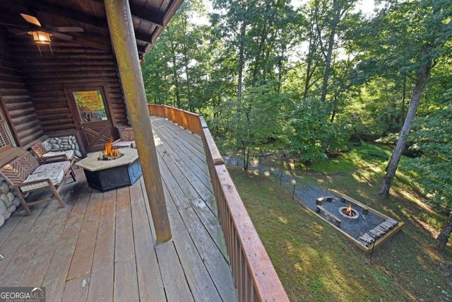 2682 Douthit Road, Mineral Bluff, GA 30559