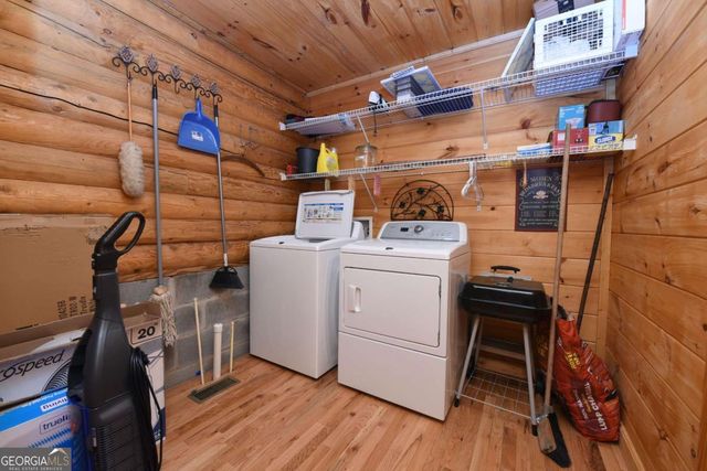 2682 Douthit Road, Mineral Bluff, GA 30559