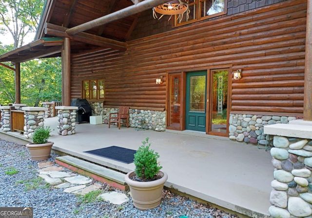 2682 Douthit Road, Mineral Bluff, GA 30559