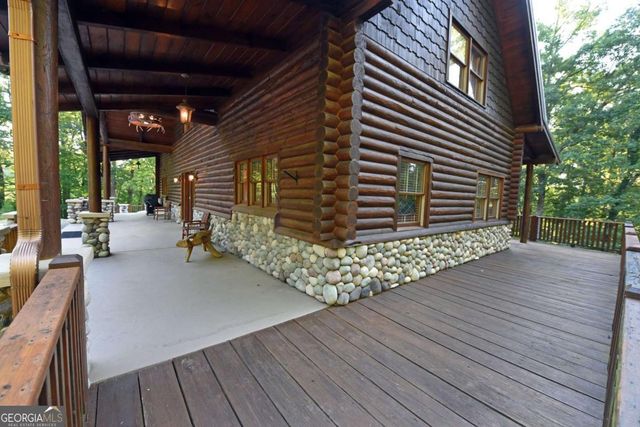 2682 Douthit Road, Mineral Bluff, GA 30559