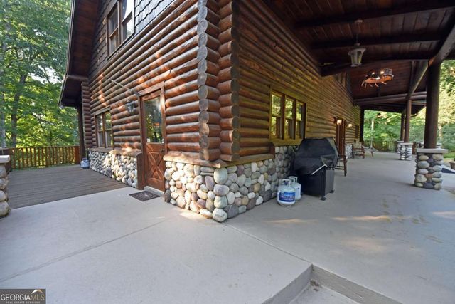 2682 Douthit Road, Mineral Bluff, GA 30559
