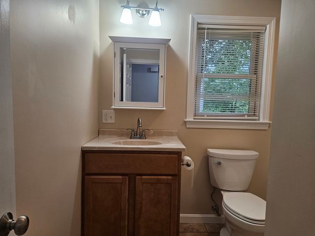 141 Main Street 1, Medway, MA 02053