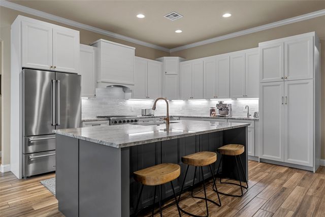 108 Painted Horse Trail, Waco, TX 76712