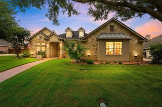 108 Painted Horse Trail, Waco, TX 76712