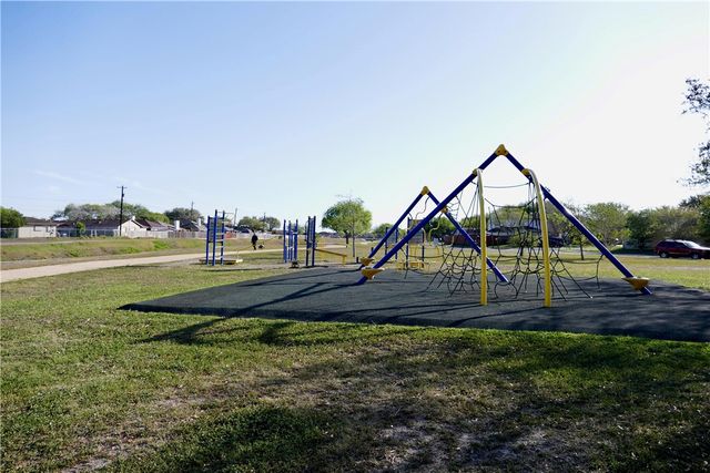 4413 Sunlight Dr, Corpus Christi, TX 78413