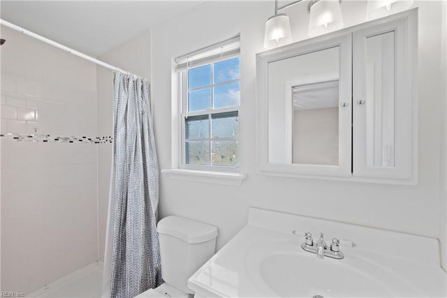 1904 Bethesda CT, Virginia Beach, VA 23464